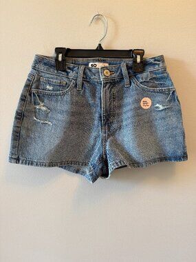 NWOT SO Mid Rise Curvy Relaxed Denim Shortie Shorts Size 5 Jean Shorts